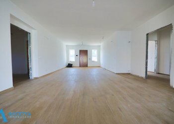 salone - Villa Via Lorenzo il Magnifico, Taranto - foto 9