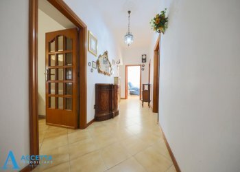 corridoio - Four-room apartment Via della Croce 2, Taranto - photo 3