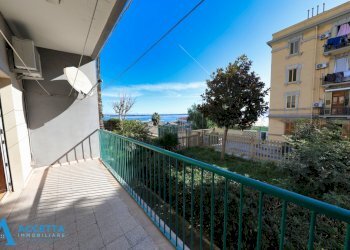 balcone - Four-room apartment Via della Croce 2, Taranto - photo 5