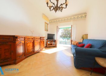 soggiorno - Four-room apartment Via della Croce 2, Taranto - photo 7