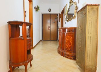 corridoio - Four-room apartment Via della Croce 2, Taranto - photo 9