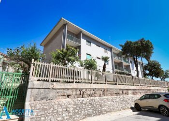 facciata - Four-room apartment Via della Croce 2, Taranto - photo 28