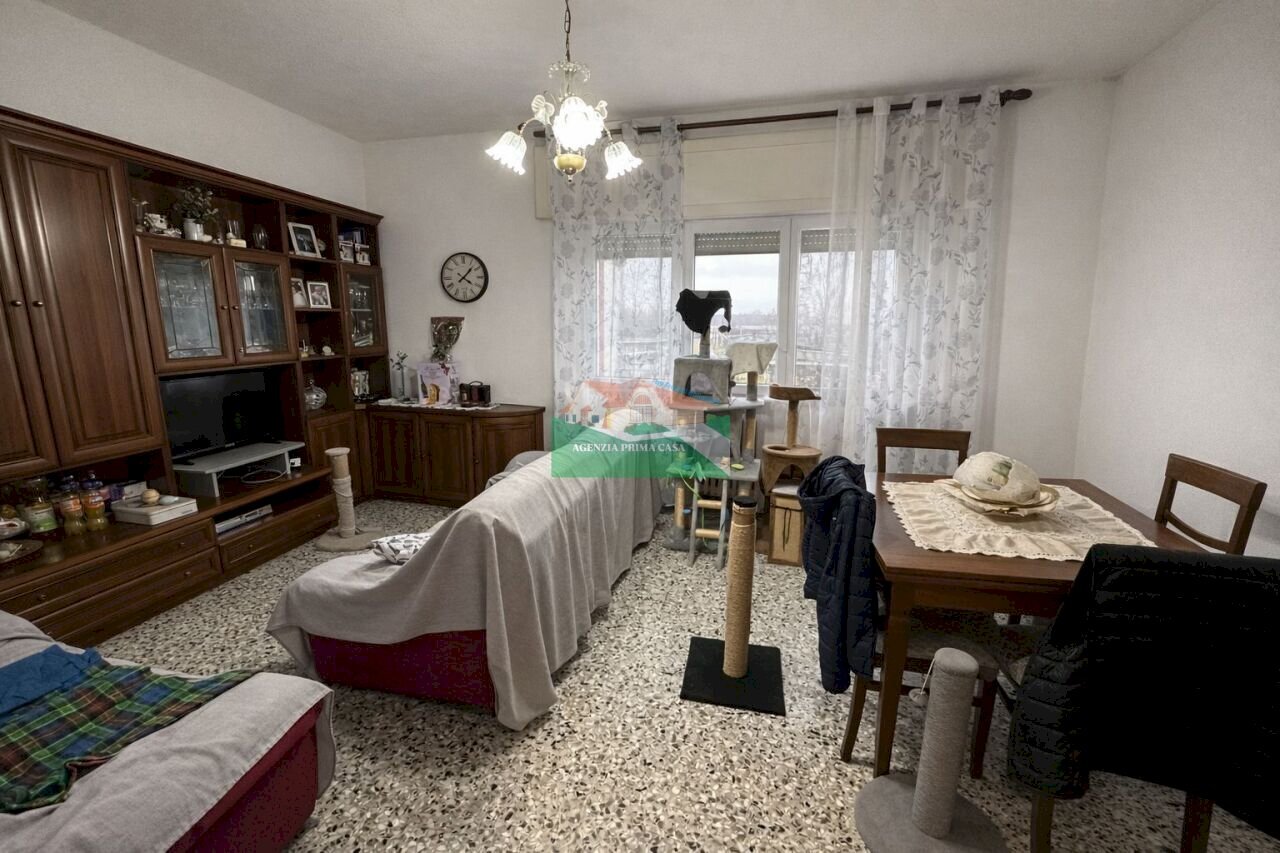 PHOTO-2026-02-12-17-06-40 2.jpg - Appartamento Via Trieste, Ravenna - foto 2