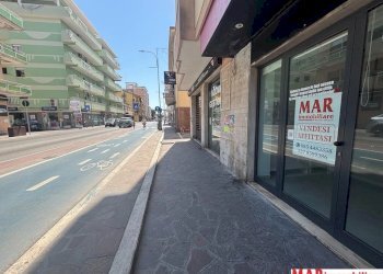 Commercial Premises Corso Umberto I, Montesilvano - photo 3