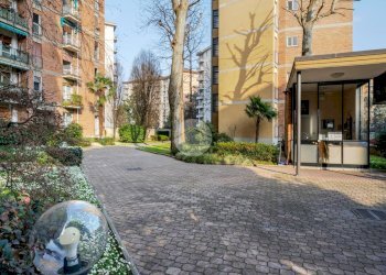 Trilocale Via Privata Piero Martinetti, Milano (zona Bande Nere) - foto 2