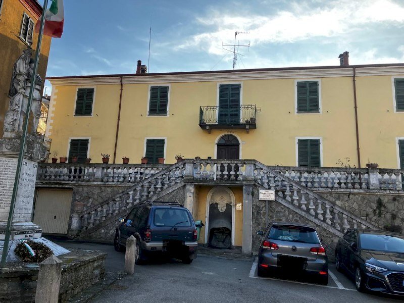 Four-room apartment Castino, Castino - photo 1