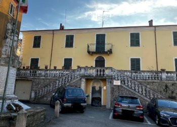 Four-room apartment Castino, Castino - photo 1