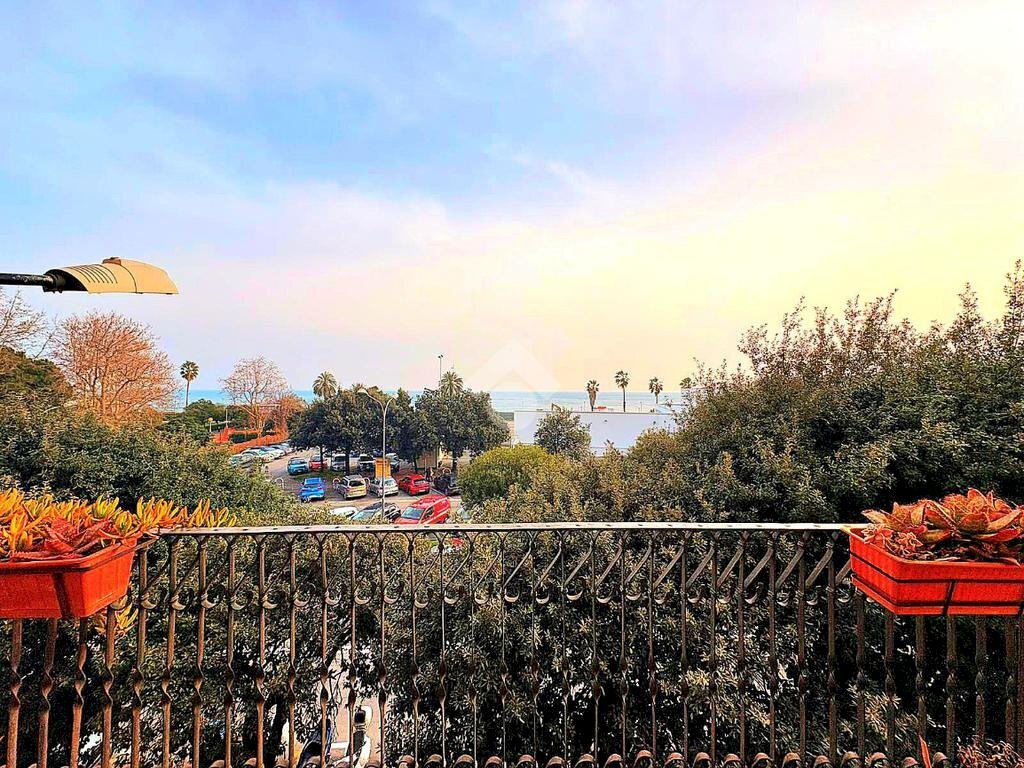 Four-room apartment Corso Cristoforo Colombo, Savona (neighborhood Centro) - photo 1