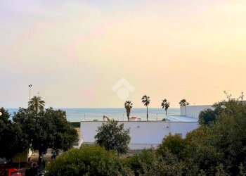 Four-room apartment Corso Cristoforo Colombo, Savona (neighborhood Centro) - photo 8