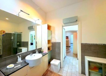 Four-room apartment Corso Cristoforo Colombo, Savona (neighborhood Centro) - photo 21