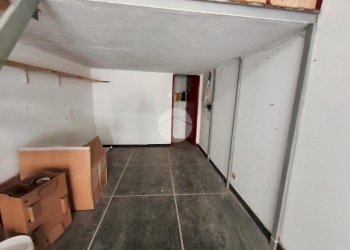 Negozio Via Sergio Piombelli, Genova (zona Certosa) - foto 7