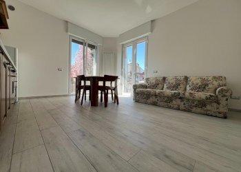 Two-room apartment Via Tonale, Carugate - photo 1