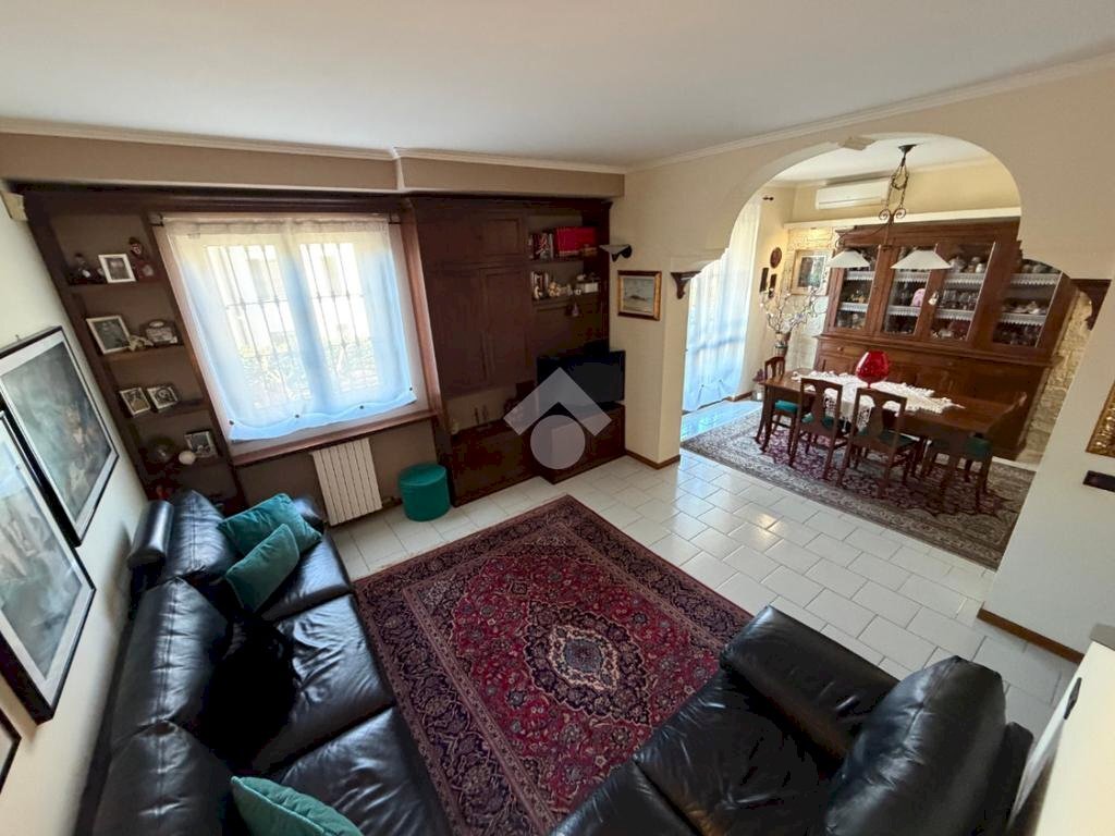 Porzione di casa Via Gen. C. A. dalla Chiesa, Pessano con Bornago - foto 1