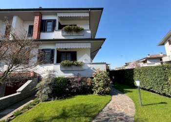 Porzione di casa Via Gen. C. A. dalla Chiesa, Pessano con Bornago - foto 33