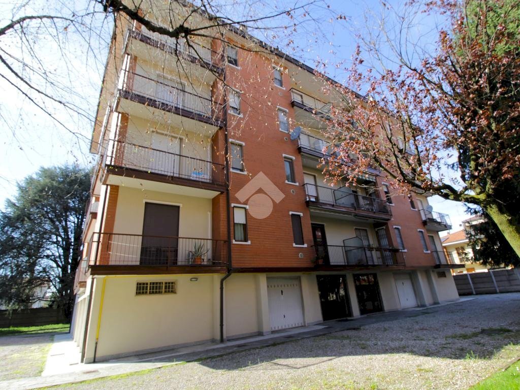 Three-room apartment Via isonzo, Sedriano - photo 1