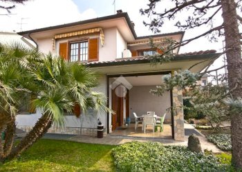 Portion of a house Via San Carlo, Senago - photo 1