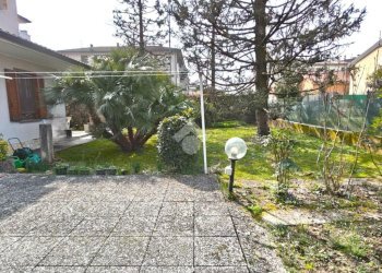 Portion of a house Via San Carlo, Senago - photo 11