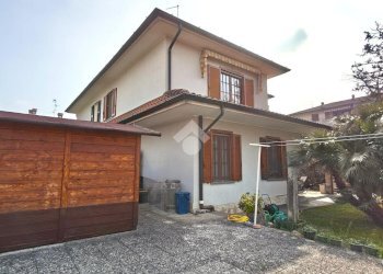 Portion of a house Via San Carlo, Senago - photo 13