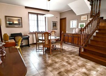 Portion of a house Via San Carlo, Senago - photo 16