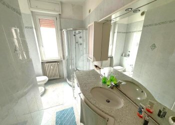 Three-room apartment Via Tommaso Grossi, Paderno Dugnano - photo 12