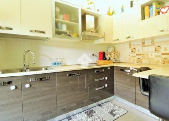 Three-room apartment Via Pellico, Sedriano - photo 13