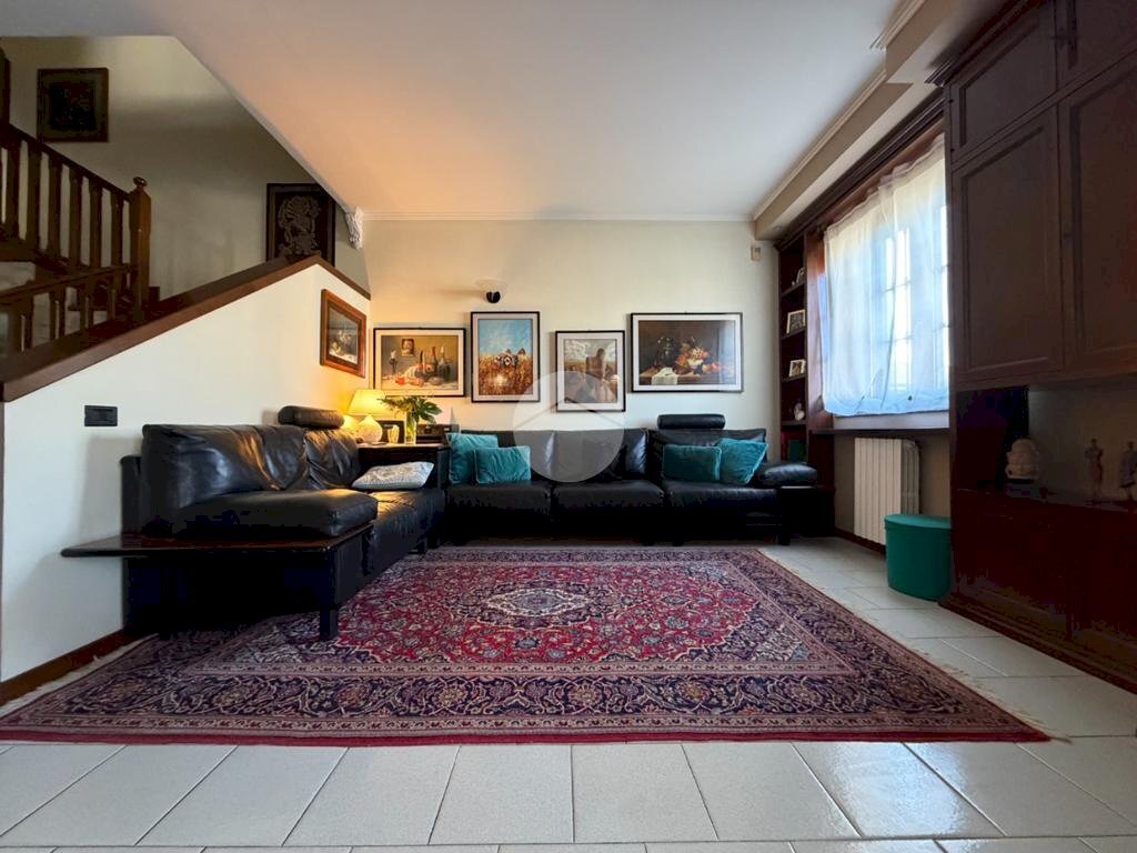 Porzione di casa Via Gen. Della Chiesa, Pessano con Bornago - foto 3