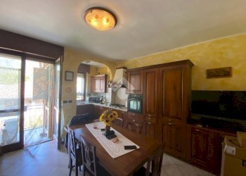 Three-room apartment Via medagli, Sant'Antonino di Susa - photo 2