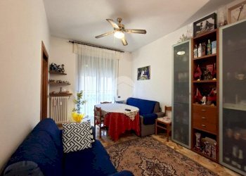 Three-room apartment Via Giuseppe Mazzini, Sedriano - photo 1