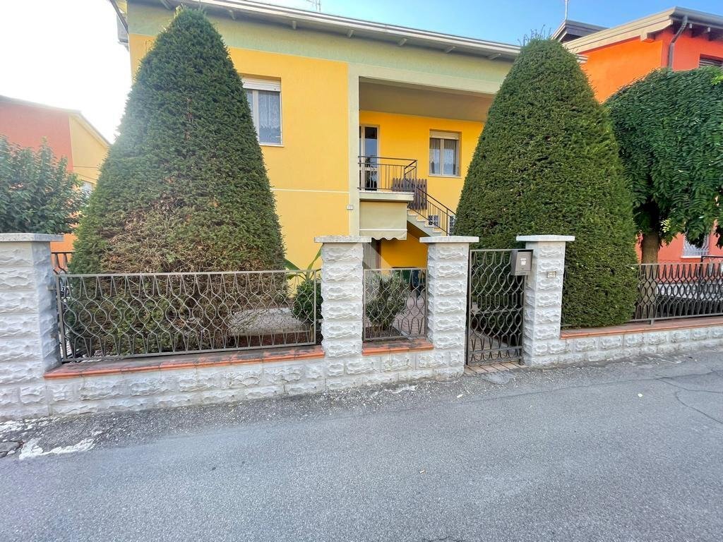 Four-room apartment via Montessori, Castelnovo di Sotto - photo 1