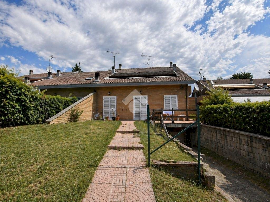 Four-room apartment Str. Bellaria, Pasturana - photo 1