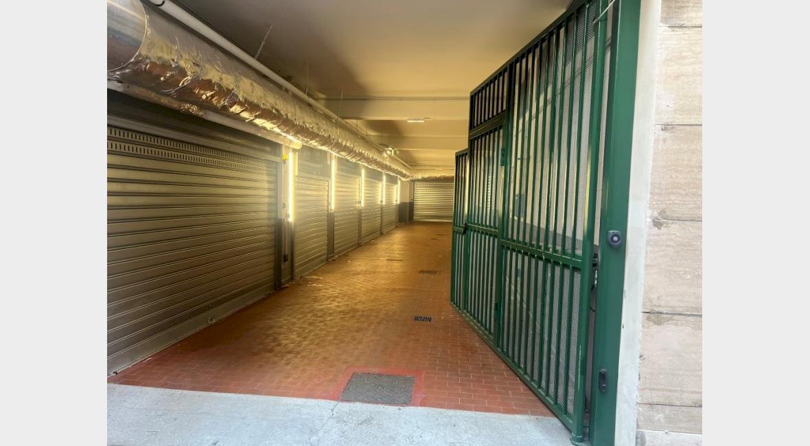 Posto Auto Genova - foto 1