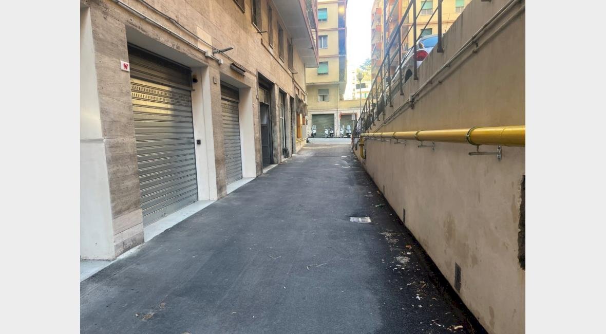 Posto Auto Genova - foto 2