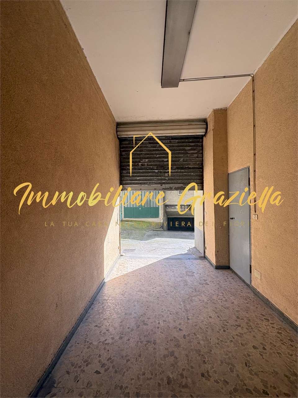 Magazzino Vallecrosia - foto 1