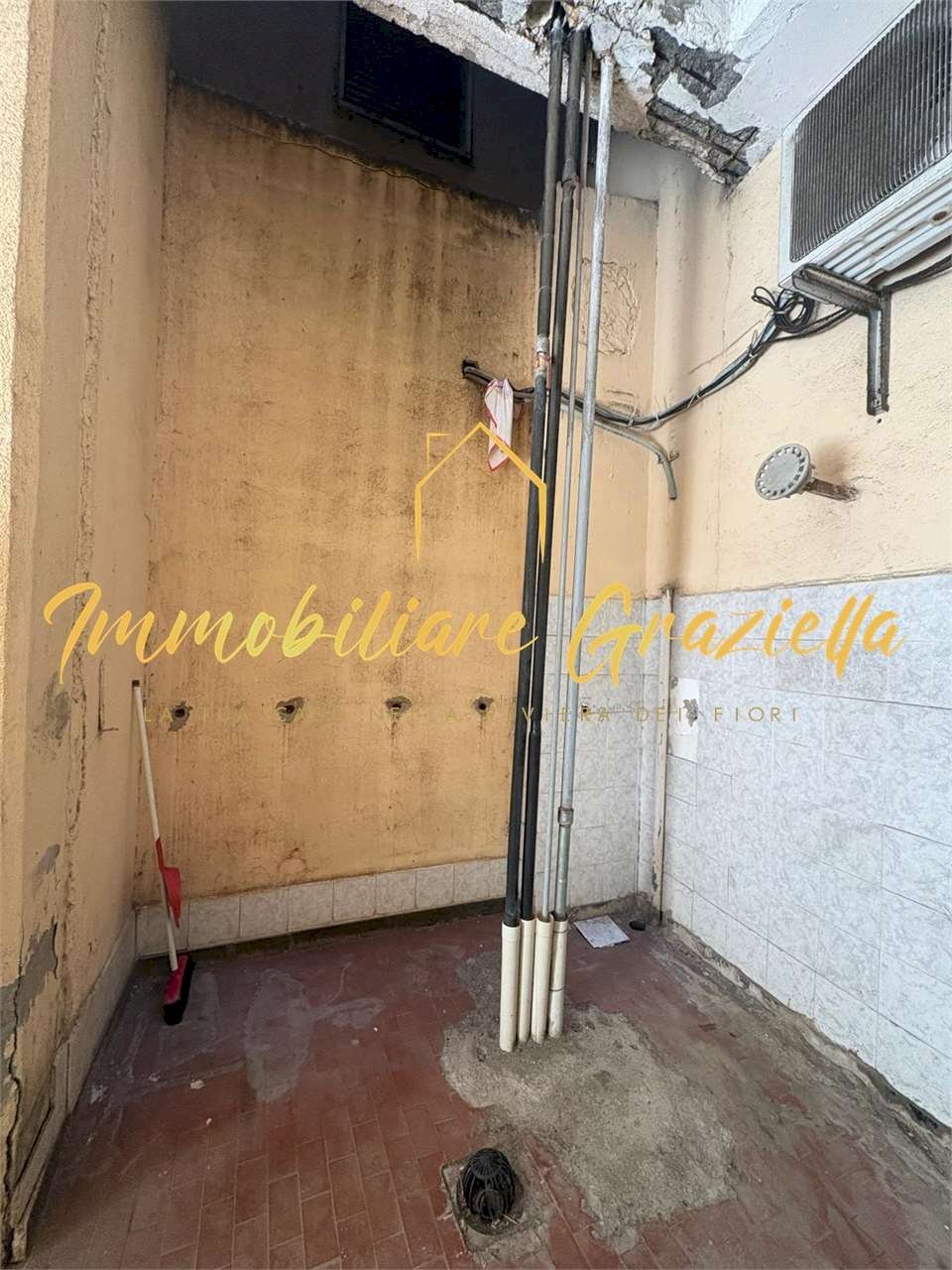 Magazzino Vallecrosia - foto 3