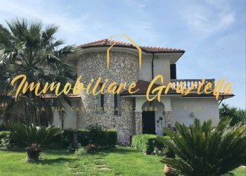 Villa Vallecrosia - foto 1