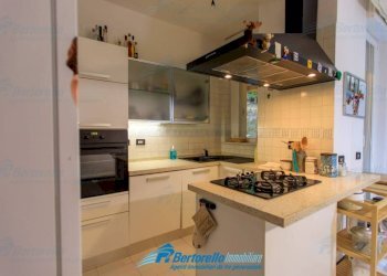 Trilocale Genova (zona Quarto) - foto 12