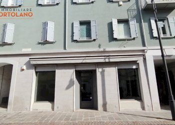 Foto 6 - Locale Commerciale Corso del Popolo
 
2, Monfalcone - foto 6