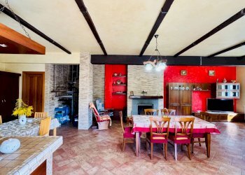 Foto 25 - Villa CONTRADA paragano
 
30, Ariano Irpino - photo 25