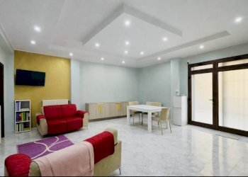 Foto 1 - Quadrilocale VIA POZZILLO
 
64, Mirabella Eclano - foto 1