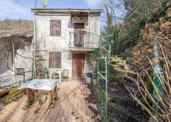 Foto 3 - Casa indipendente Località Fascia di Carlo 16 Torriglia
 
16, Torriglia - foto 3