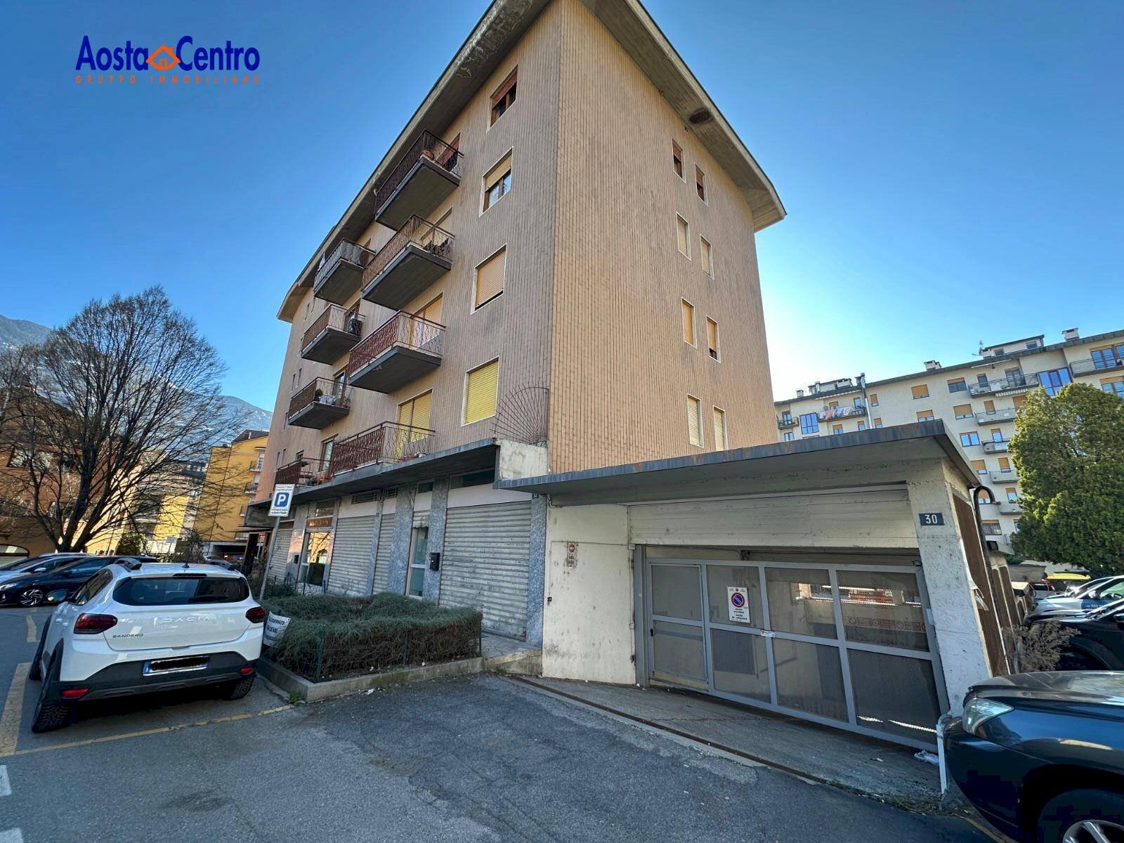 Foto 1 - Box Via Cesare Battisti, Aosta - photo 1