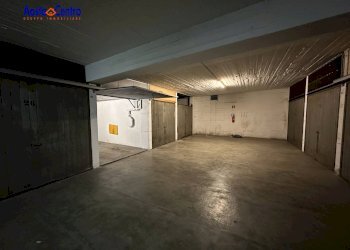 Foto 3 - Box Via Cesare Battisti, Aosta - photo 3