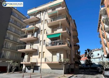 Foto 3 - Trilocale Corso IV Novembre
 
6, Borghetto Santo Spirito - foto 3