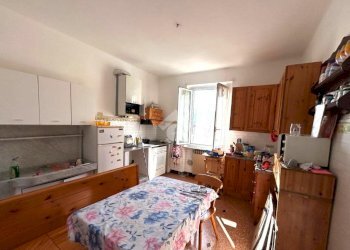 Four-room apartment Via Pernecco Inferiore, Serra Riccò - photo 4