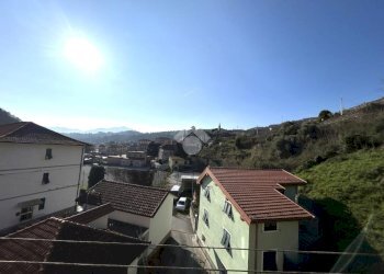 Four-room apartment Via Pernecco Inferiore, Serra Riccò - photo 10