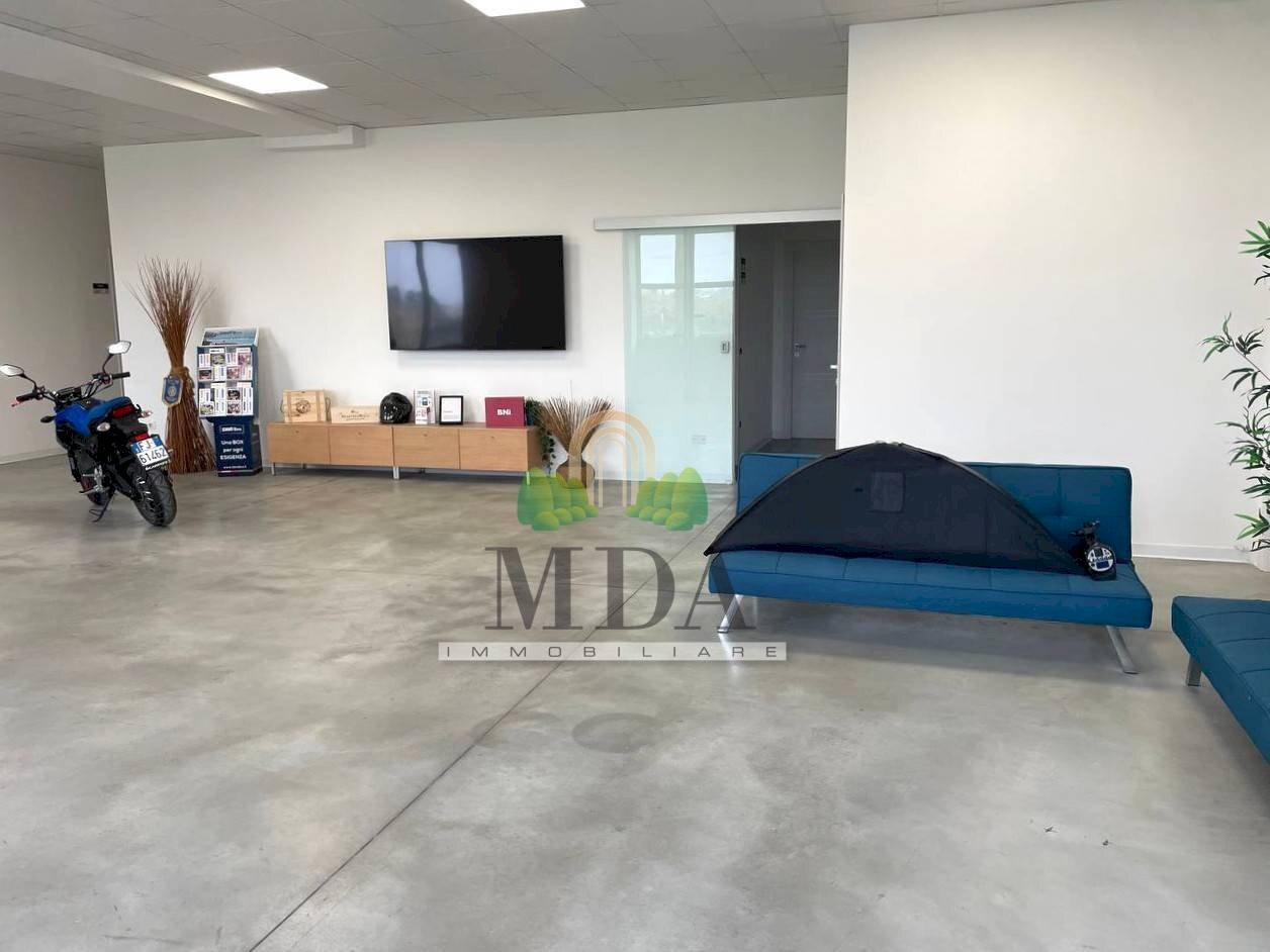 Foto 2 - Capannone Via Vibrata, Alba Adriatica - foto 2