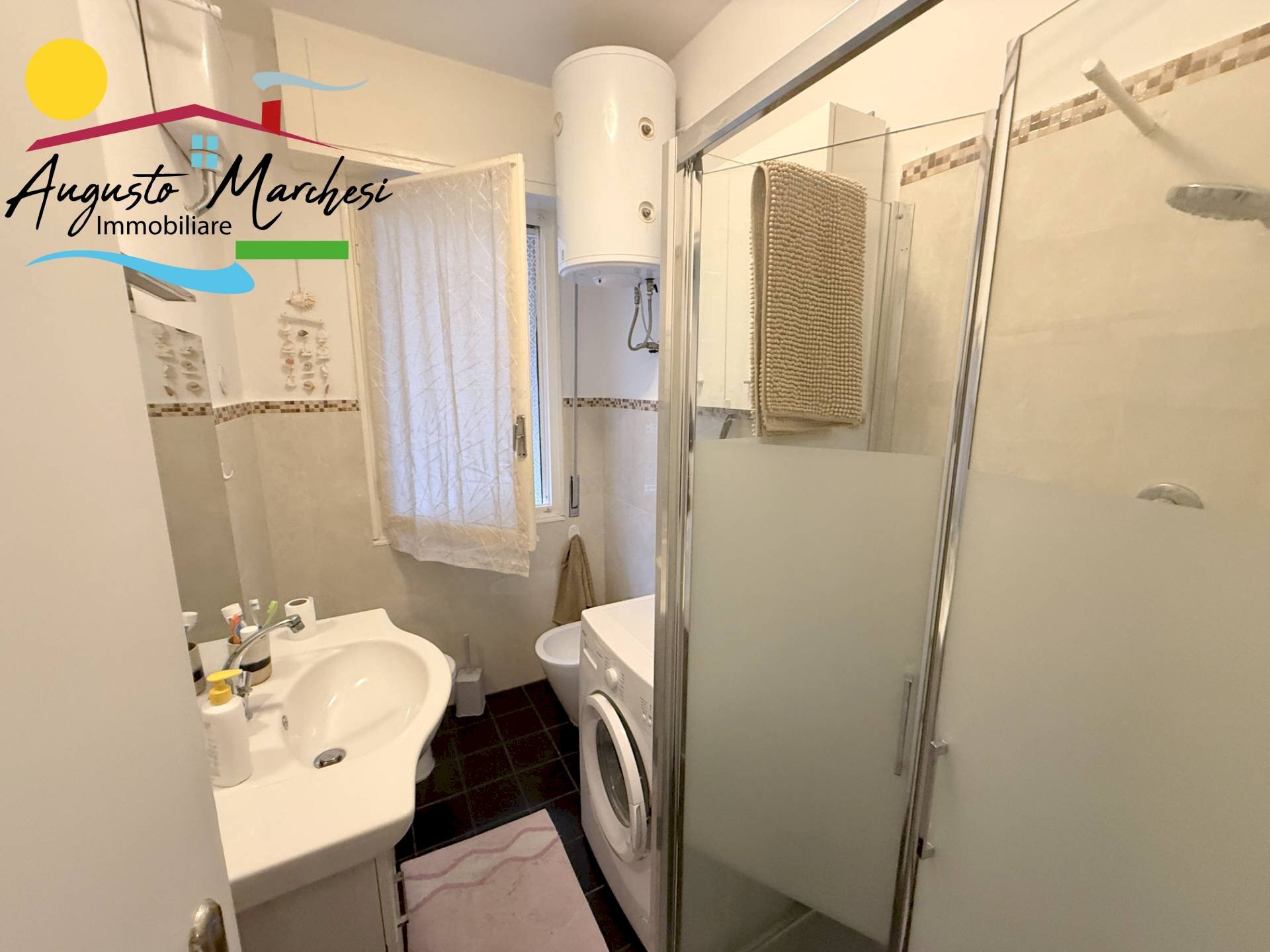 Foto 2 - Quadrilocale PIAZZA MAMELI
 
8, Recco - foto 2