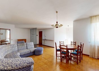 Foto 2 - Three-room apartment Piazza della Repubblica, Malnate - photo 2