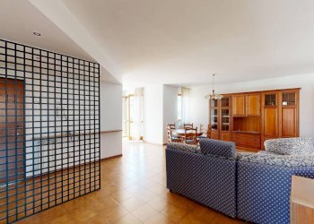 Foto 3 - Three-room apartment Piazza della Repubblica, Malnate - photo 3