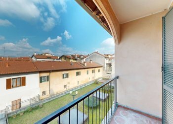 Foto 11 - Three-room apartment Piazza della Repubblica, Malnate - photo 11